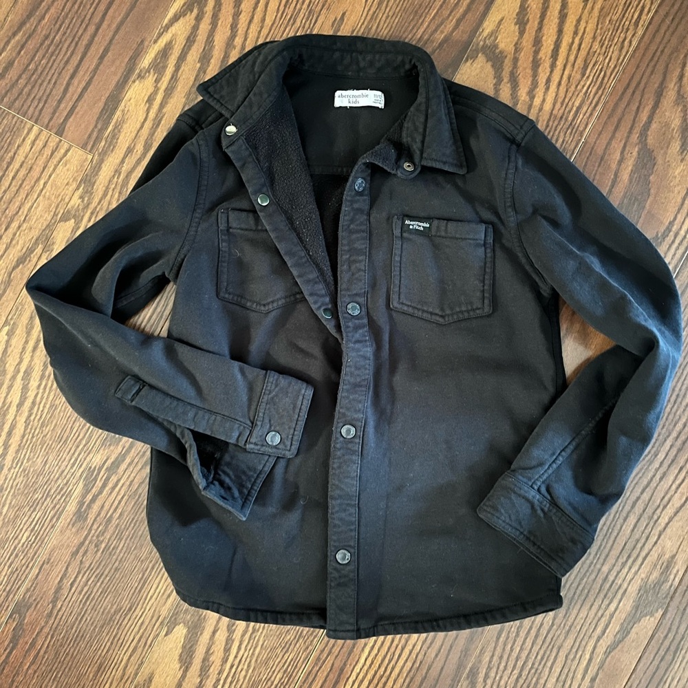 Kids Shacket! Abercrombie kids black comfy shacket.